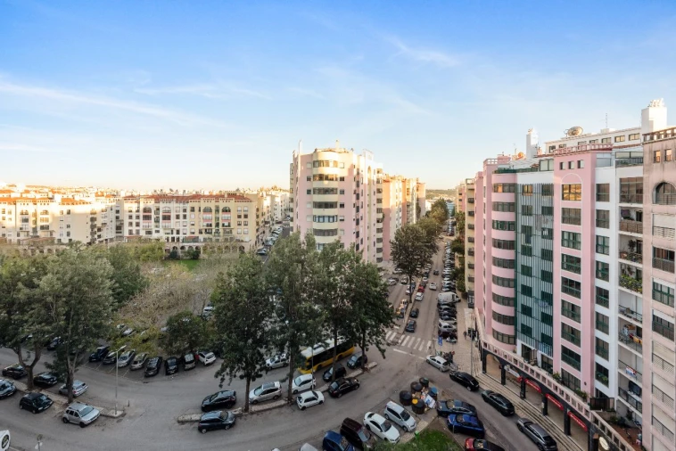 Apartamento T4 para Venda em Queluz Foto 15