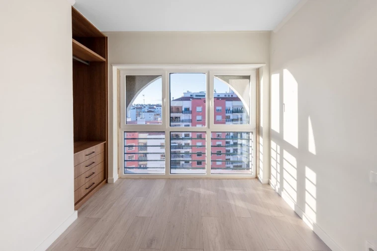 Apartamento T4 para Venda em Queluz Foto 23