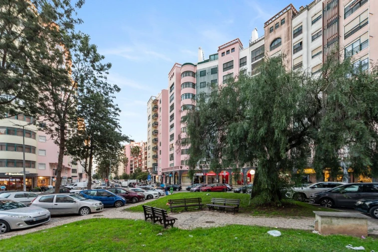 Apartamento T4 para Venda em Queluz Foto 24