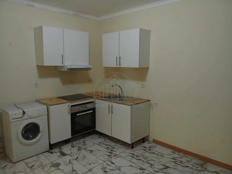 Apartamento T1 para Arrendamento em Perosinho Foto 6