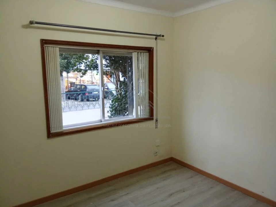 Apartamento T1 para Arrendamento em Perosinho Foto 7