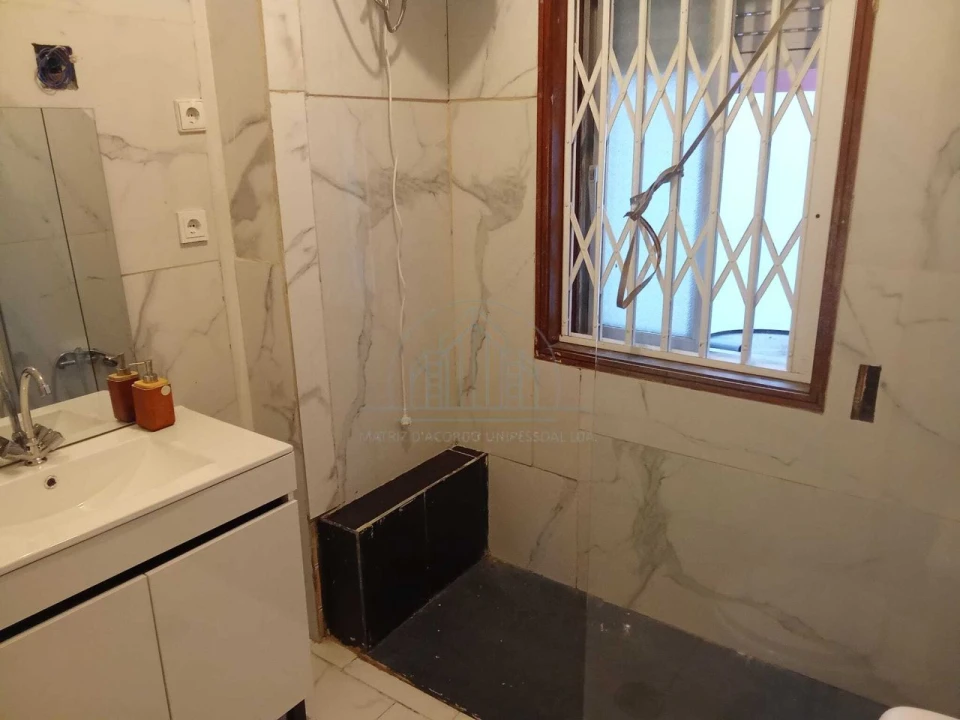 Apartamento T1 para Arrendamento em Perosinho Foto 10