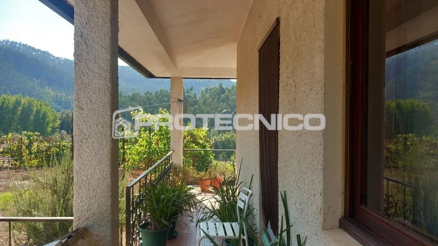 Moradia T3 para Venda em Ribança Foto 6