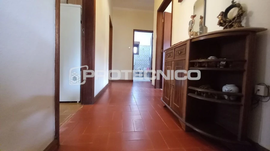 Moradia T3 para Venda em Ribança Foto 5