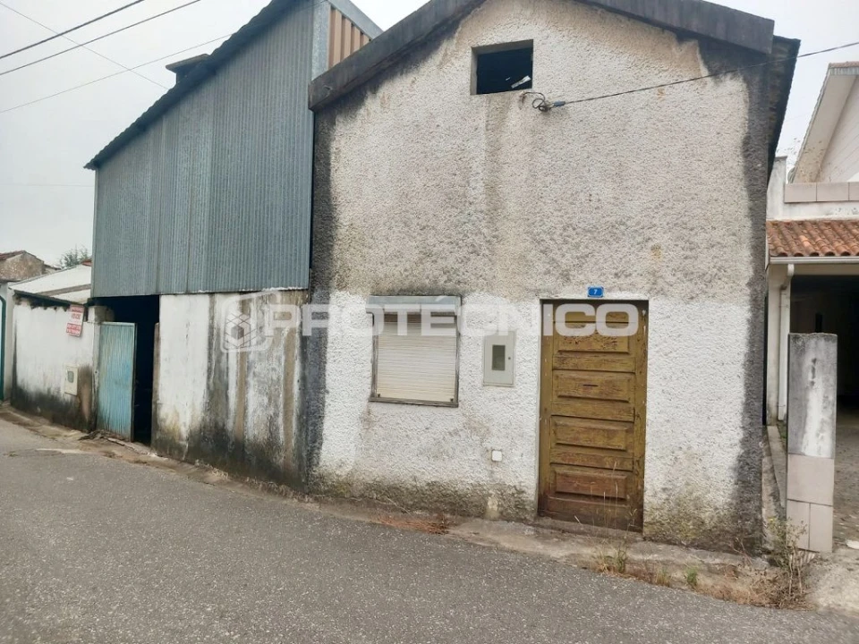 Moradia T3 para Venda em Alquerubim Foto 35