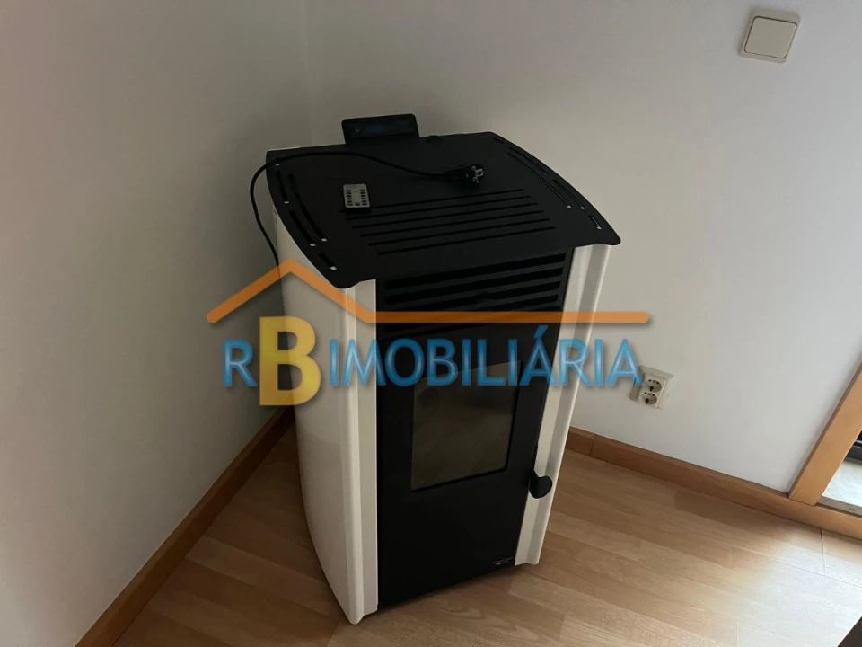 Apartamento T1 para Venda em Santa Maria de Lamas Foto 13