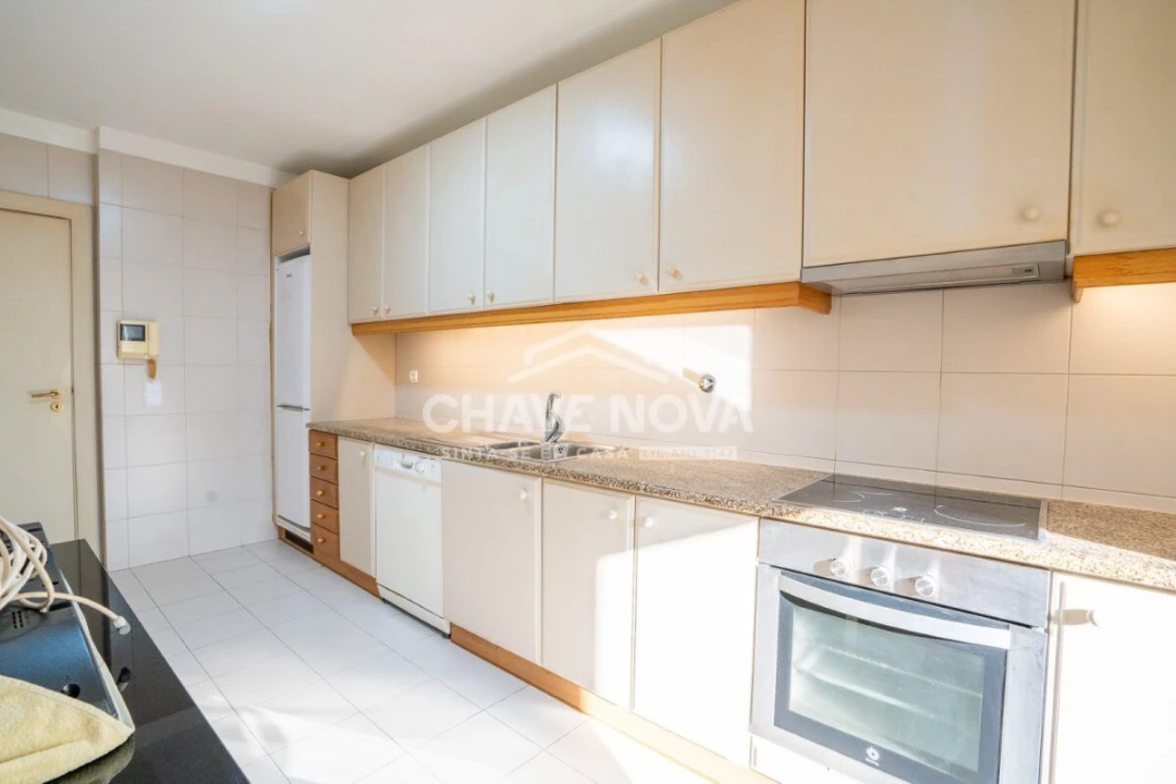 Apartamento T1 para Venda em Vila Nova de Gaia Foto 3
