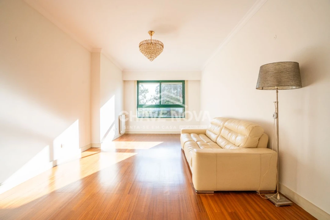Apartamento T1 para Venda em Vila Nova de Gaia Foto 1