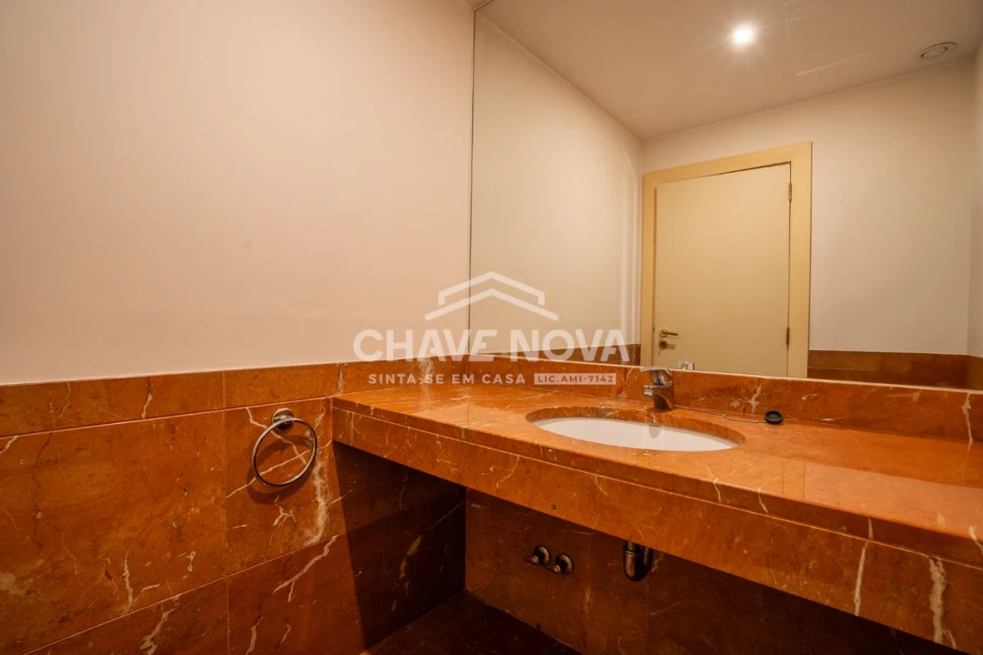 Apartamento T1 para Venda em Vila Nova de Gaia Foto 4