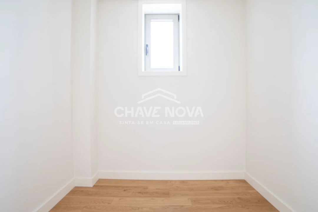 Apartamento T2 para Arrendamento em Vila Nova de Gaia Foto 9
