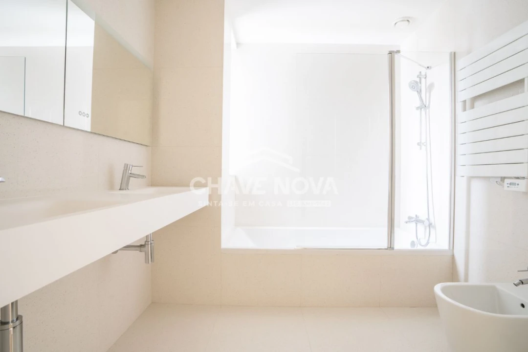 Apartamento T2 para Arrendamento em Vila Nova de Gaia Foto 10