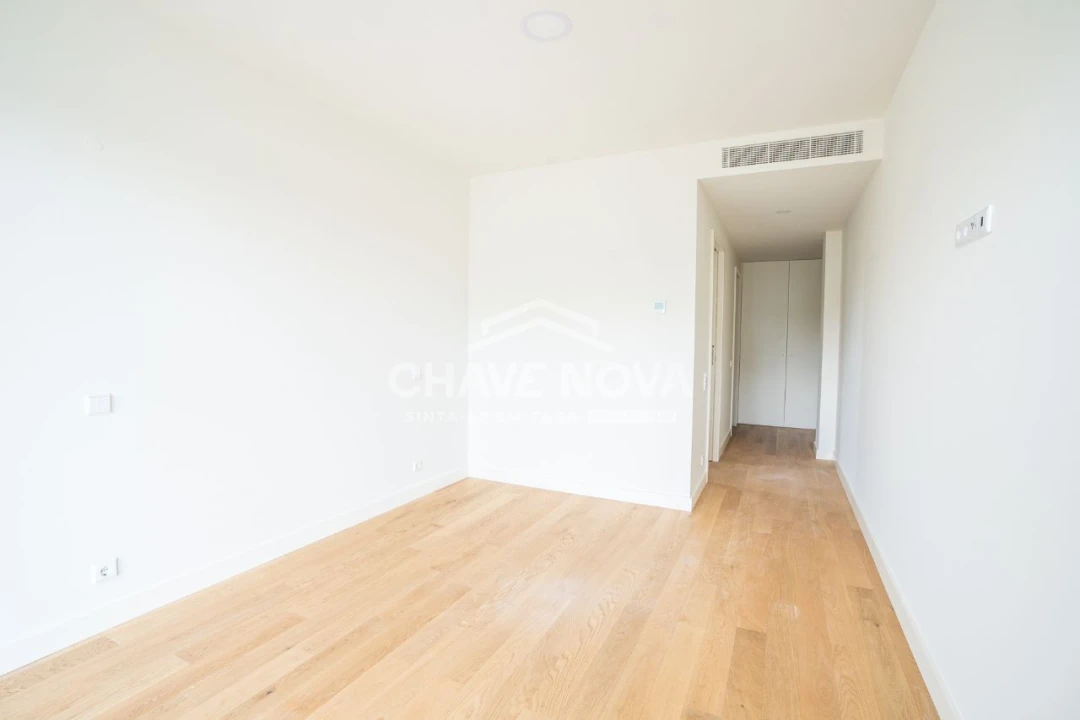 Apartamento T2 para Arrendamento em Vila Nova de Gaia Foto 11