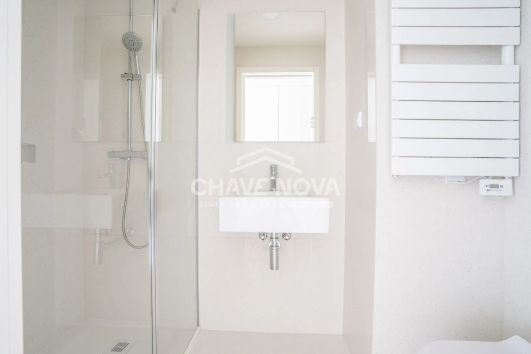 Apartamento T2 para Arrendamento em Vila Nova de Gaia Foto 7