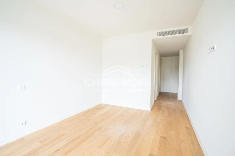 Apartamento T2 para Arrendamento em Vila Nova de Gaia Foto 11