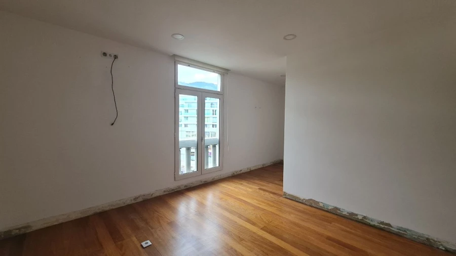 Escritório para Arrendamento em FUNCHAL Foto 10