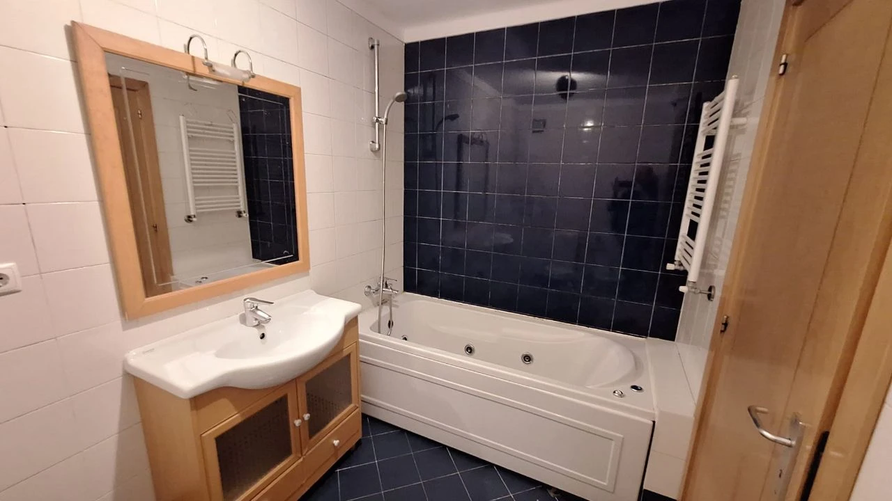 Apartamento T2 para Venda em Caxias Foto 3