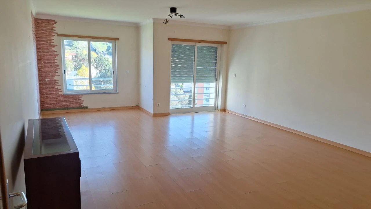 Apartamento T2 para Venda em Caxias Foto 4