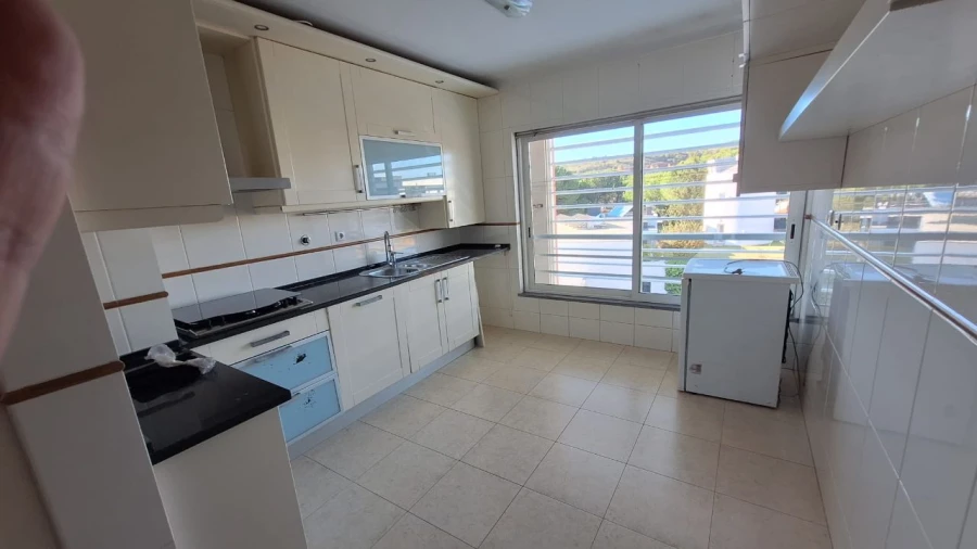 Apartamento T2 para Venda em Caxias Foto 8