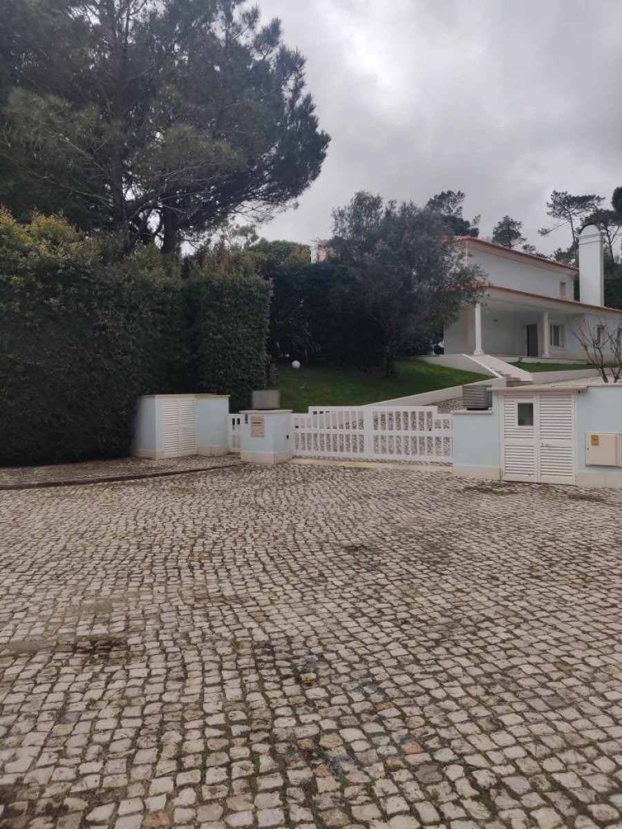 Moradia T6 para Venda em Linhó Foto 10