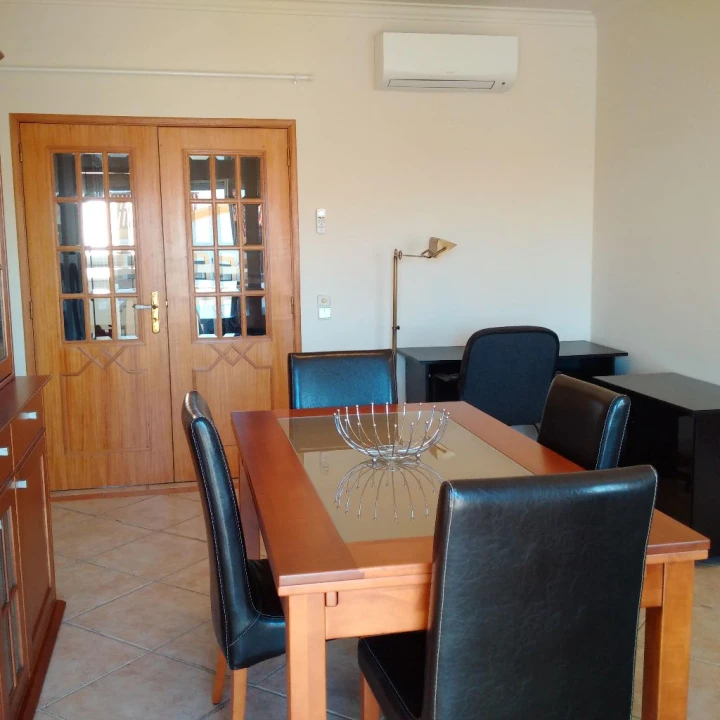 Apartamento T2 para Arrendamento em Faro Foto 3