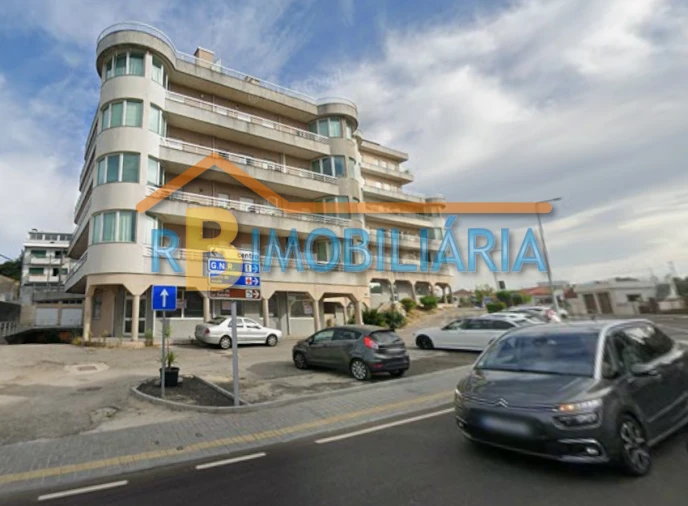 Garagem para Venda em Oliveira de Azeméis Foto 2