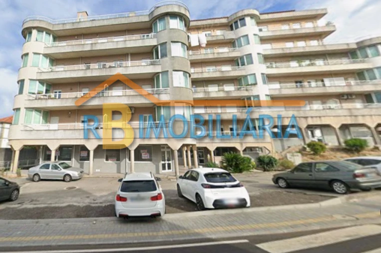 Garagem para Venda em Oliveira de Azeméis Foto 3