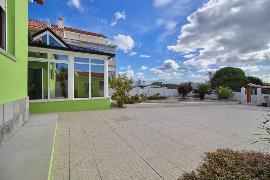 Moradia T3 para Venda em Porto Salvo Foto 4