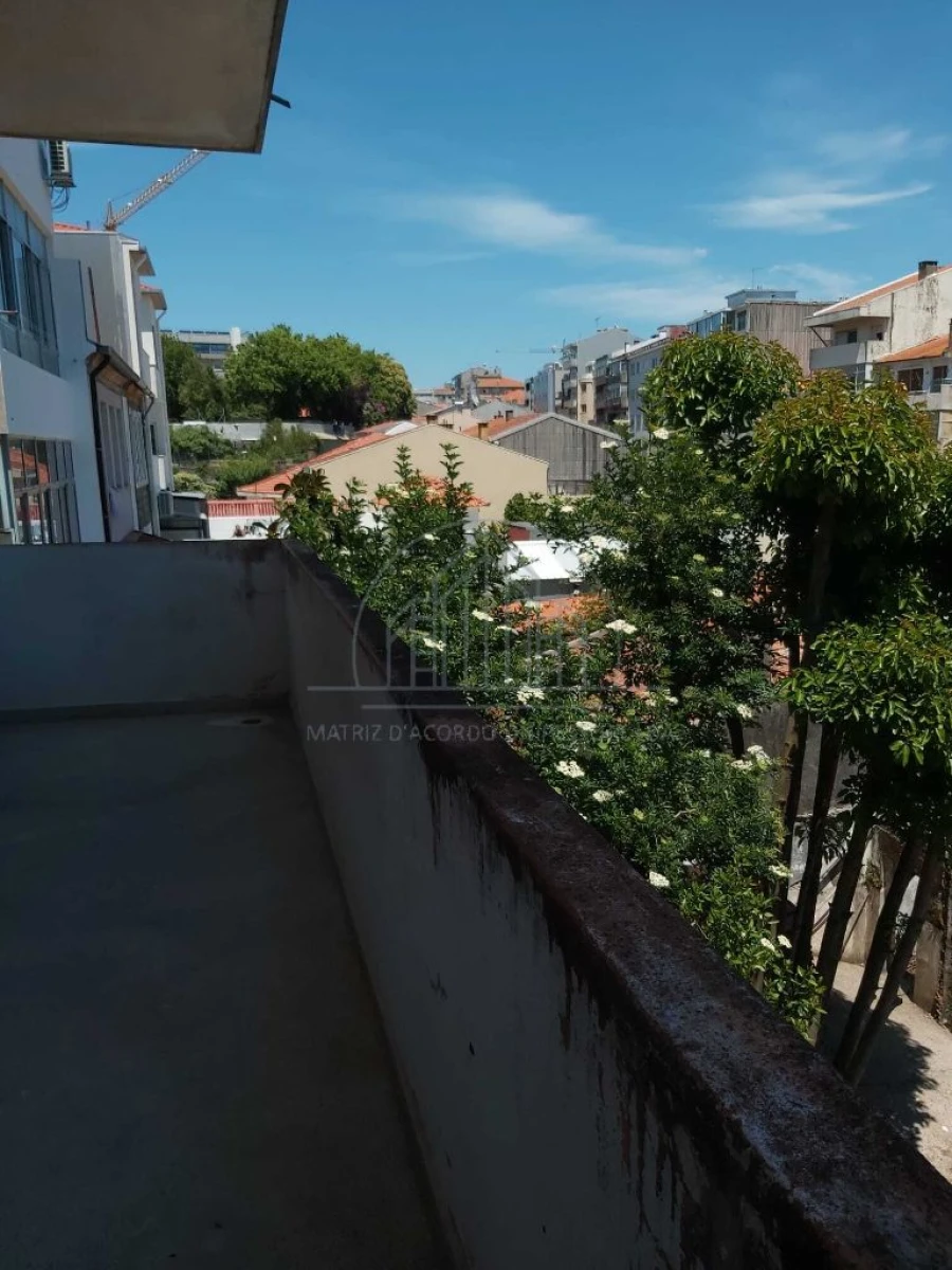 Apartamento T1 para Arrendamento em Porto Foto 3