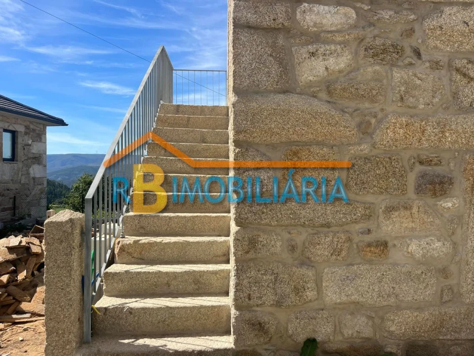 Apartamento T0 para Venda em Alvarenga Foto 7