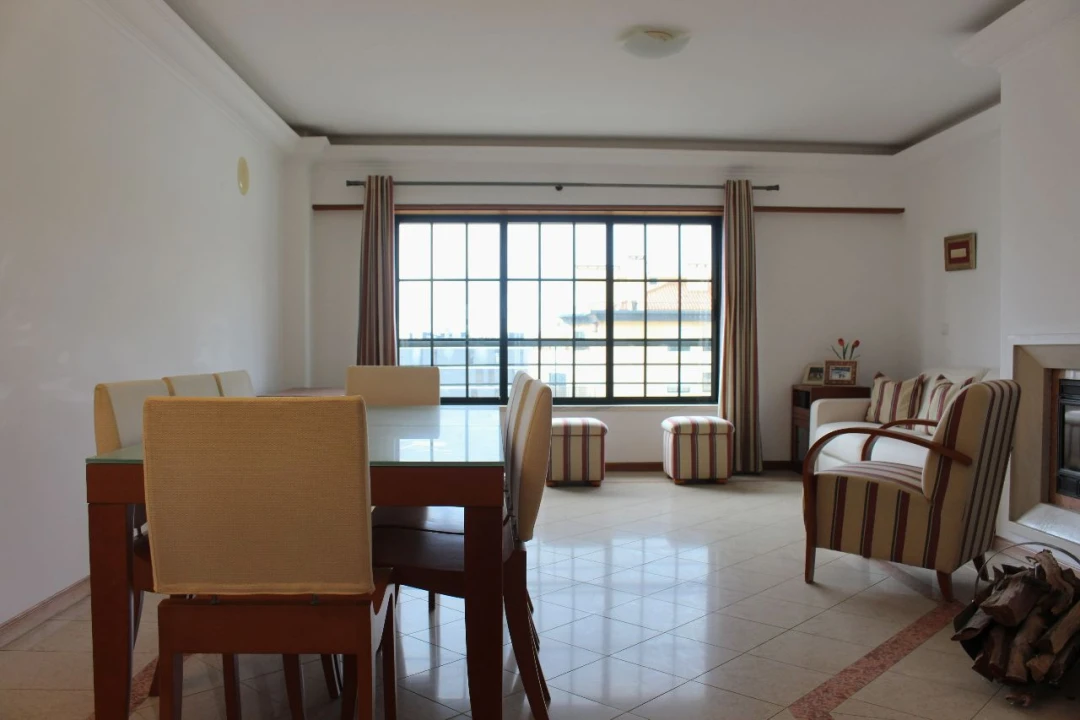 Apartamento T3 para Arrendamento em Cascais Foto 2