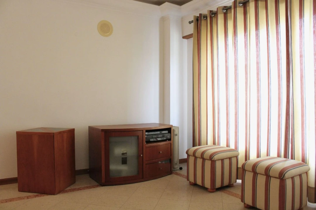 Apartamento T3 para Arrendamento em Cascais Foto 3