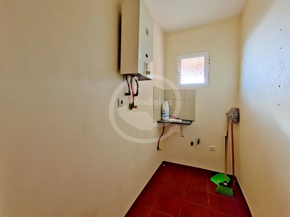 Moradia T3 para Venda em Estreito Câmara de Lobos Foto 20