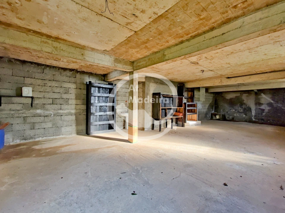 Moradia T3 para Venda em Estreito Câmara de Lobos Foto 21