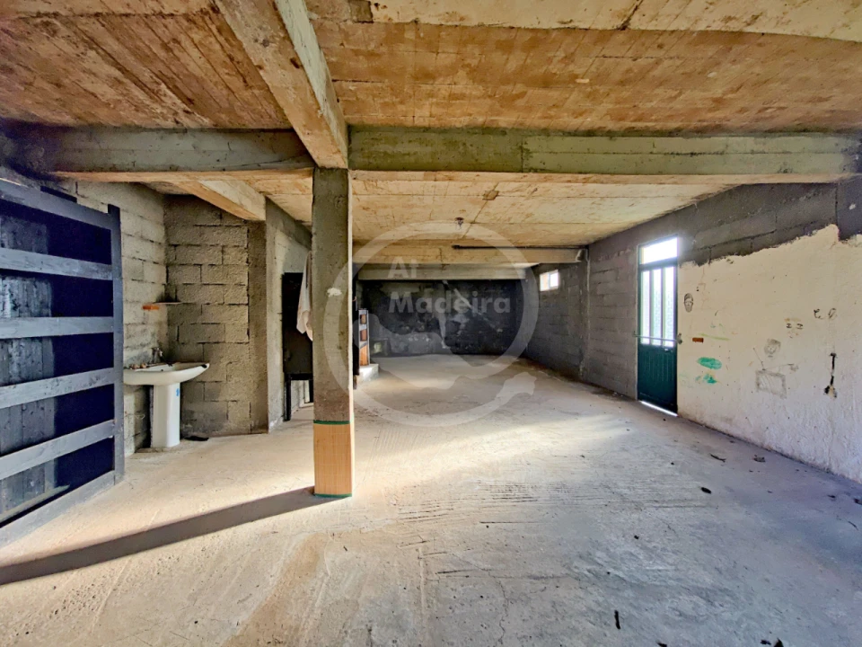 Moradia T3 para Venda em Estreito Câmara de Lobos Foto 22