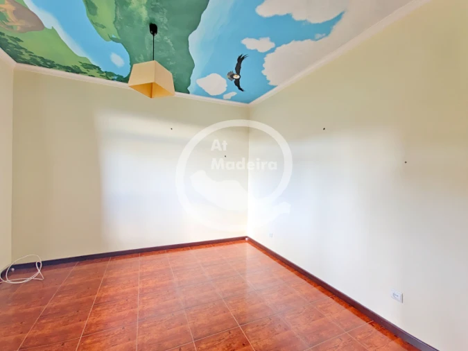 Moradia T3 para Venda em Estreito Câmara de Lobos Foto 11