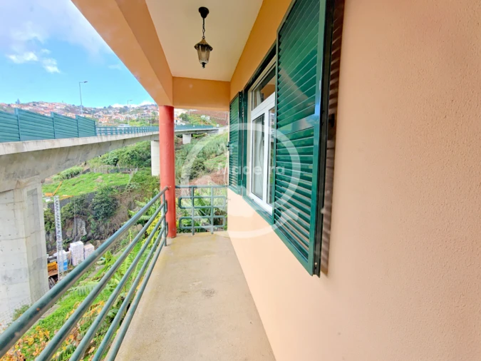Moradia T3 para Venda em Estreito Câmara de Lobos Foto 13