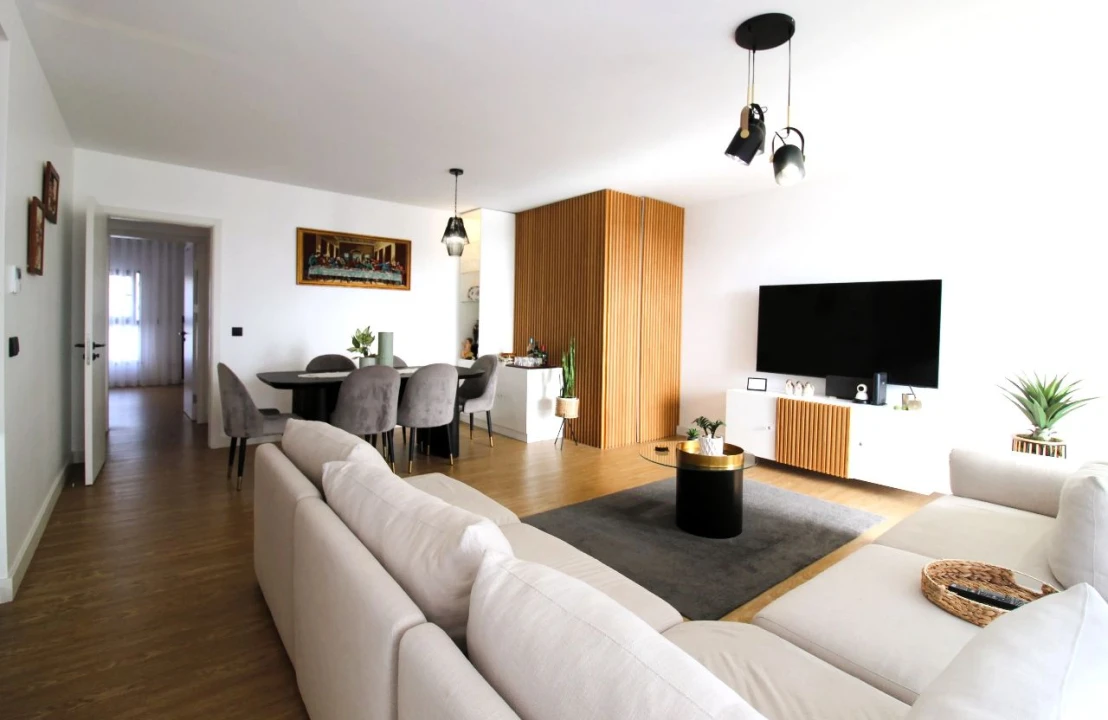 Apartamento T2 para Venda em Funchal Foto 2