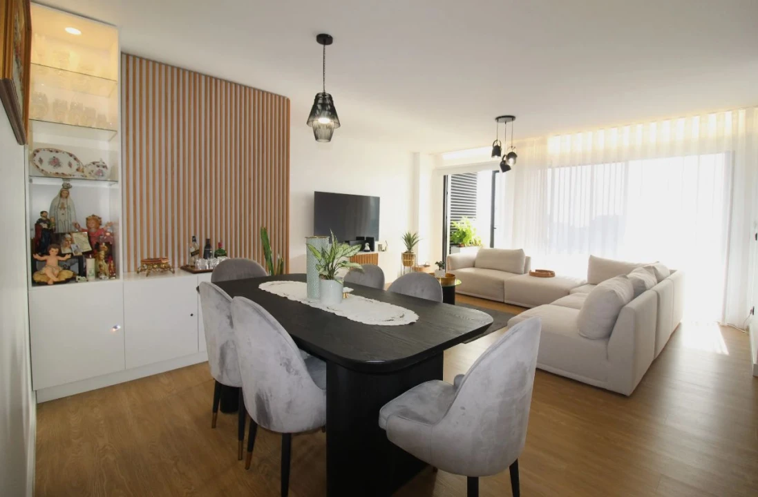 Apartamento T2 para Venda em Funchal Foto 6