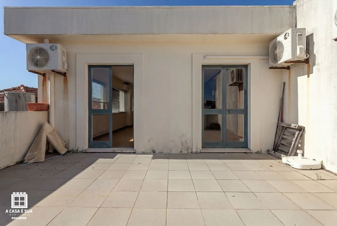 Loja para Arrendamento em Espinho Foto 3