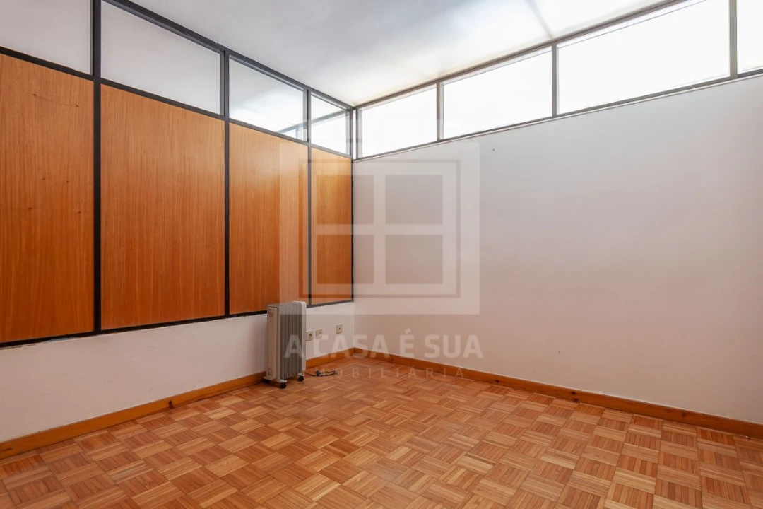 Loja para Arrendamento em Espinho Foto 12