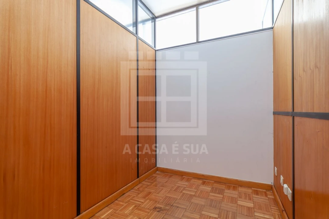 Loja para Arrendamento em Espinho Foto 14