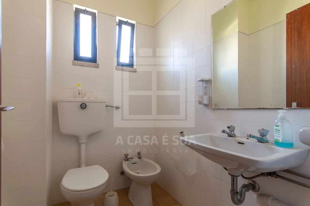 Loja para Arrendamento em Espinho Foto 16