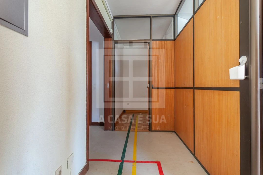 Loja para Arrendamento em Espinho Foto 18