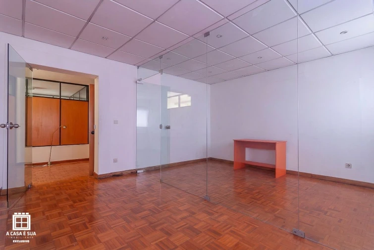 Loja para Arrendamento em Espinho Foto 10