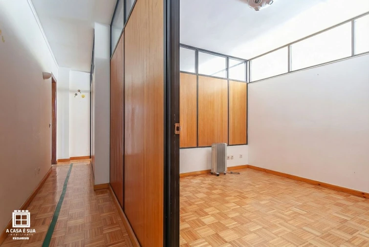 Loja para Arrendamento em Espinho Foto 18