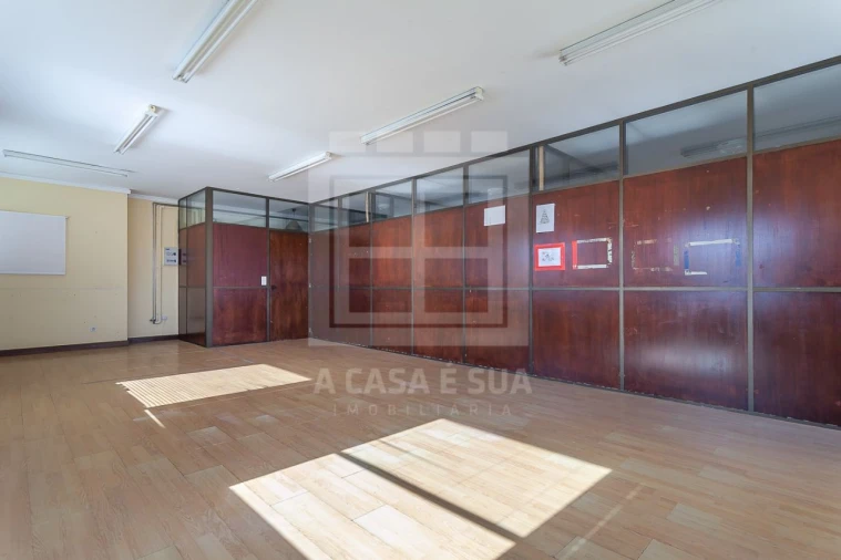 Loja para Arrendamento em Espinho Foto 5