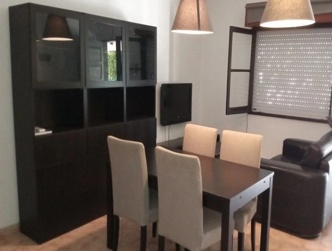 Moradia T2 para Arrendamento em Aroeira Foto 5