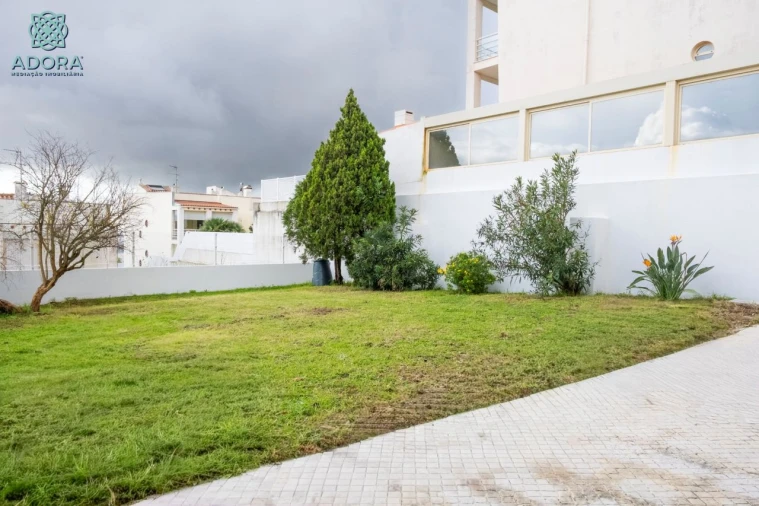 Moradia T5 para Arrendamento em Linda a Velha Foto 63