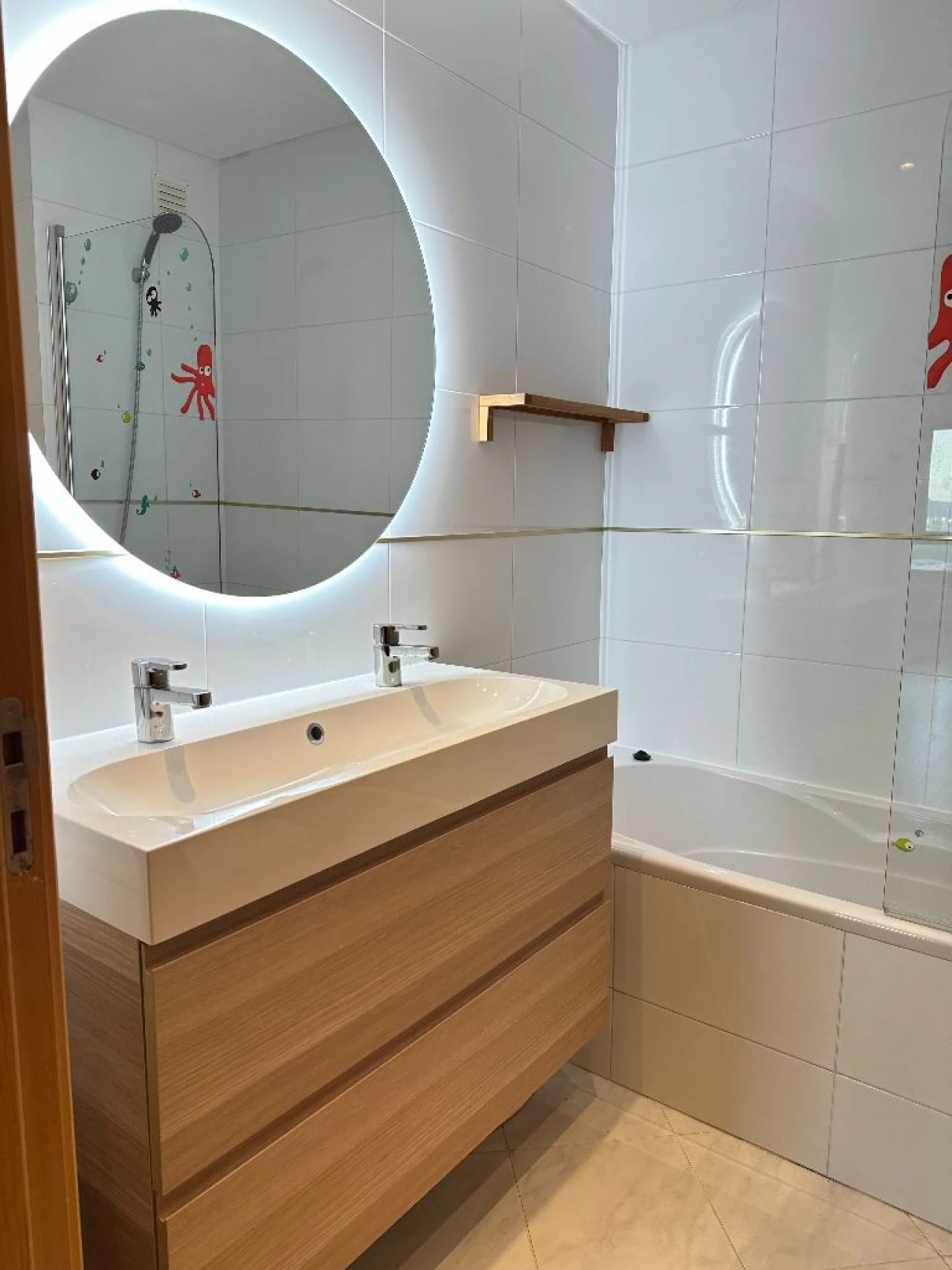 Apartamento T2 para Arrendamento em Famões Foto 4