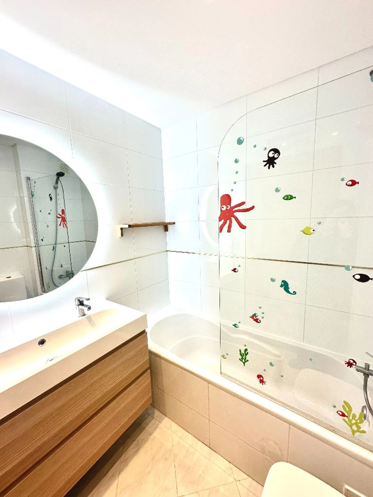 Apartamento T2 para Arrendamento em Famões Foto 7